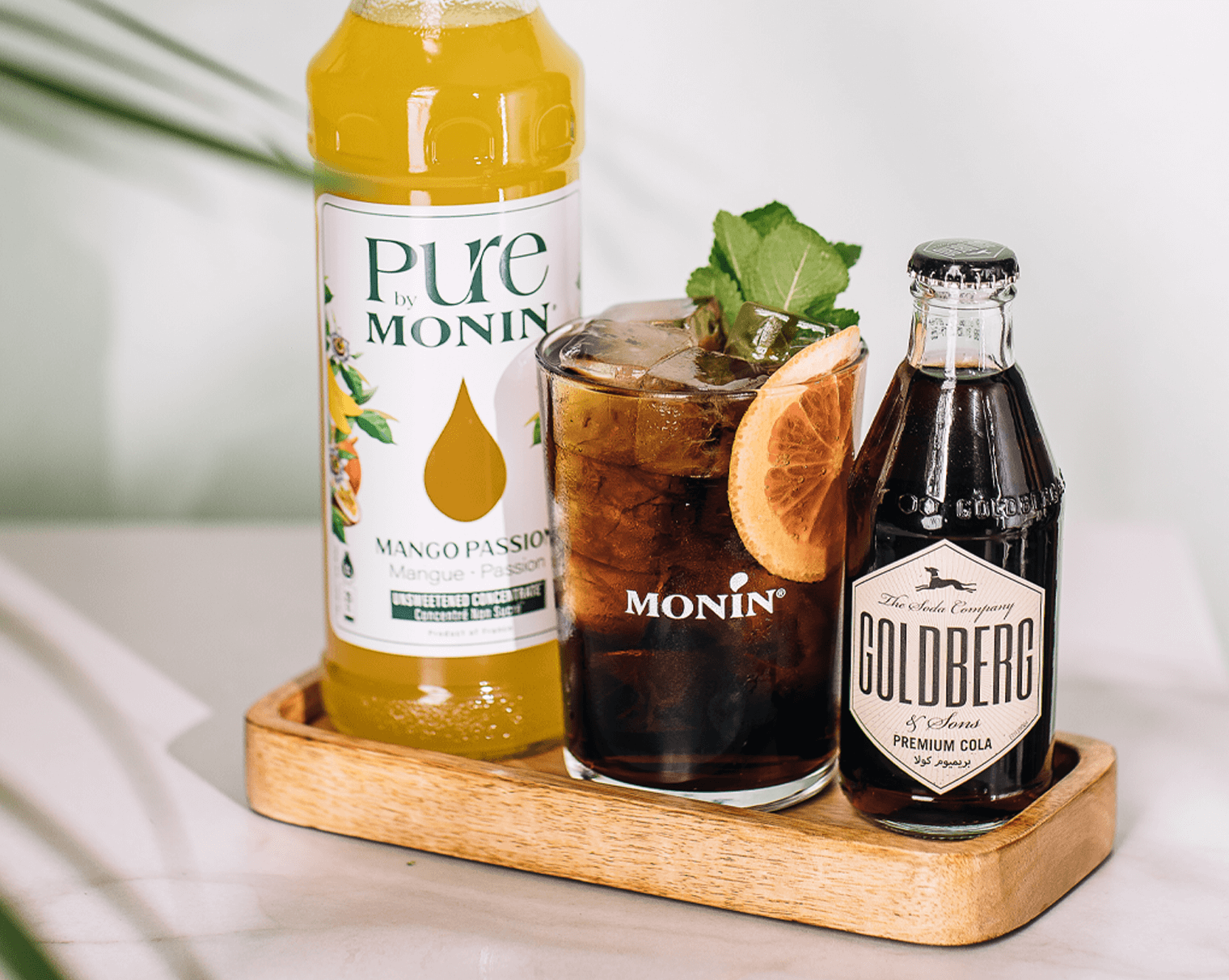 Goldberg cola z okusom Monin